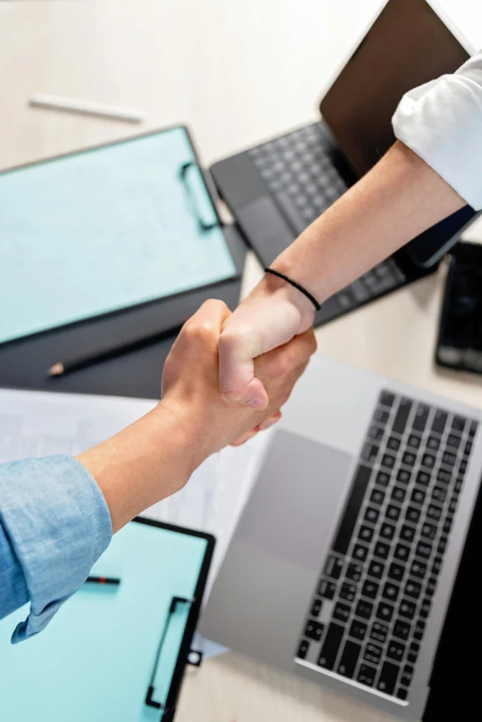handshake-digital-marketing-specialist-in-toronto